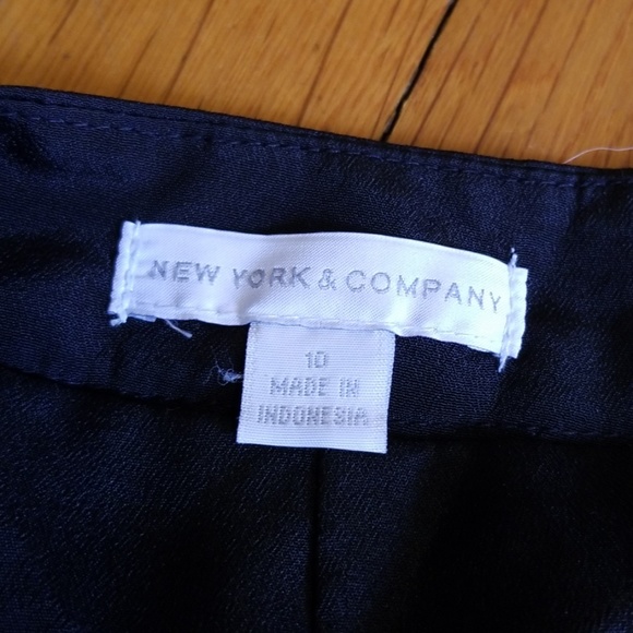 🚨New York & Company Wrap Skirt - Picture 4 of 4